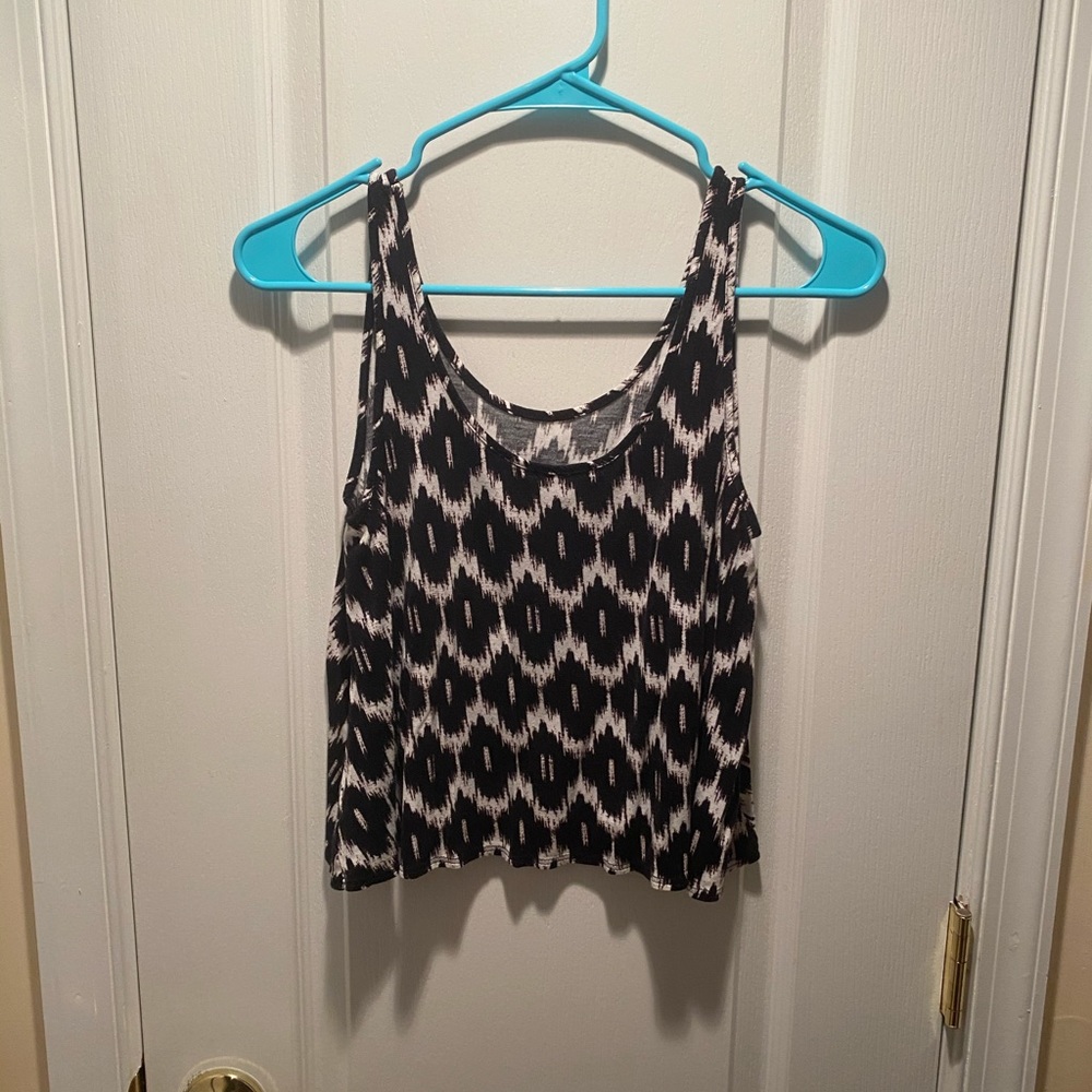 Patterned top
